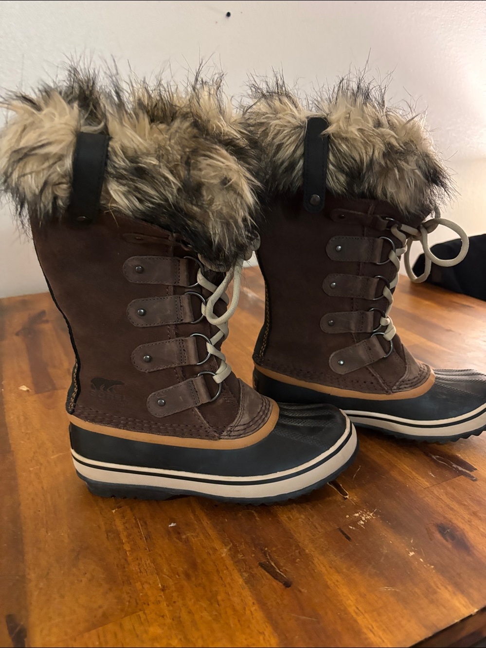 Classic Sorel Joan of Arctic 5 Women Tall Waterproof Snow Boots in Black/Brown